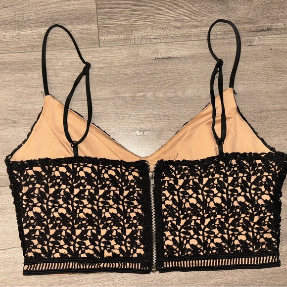 Pretty top - Picture 2 of 3